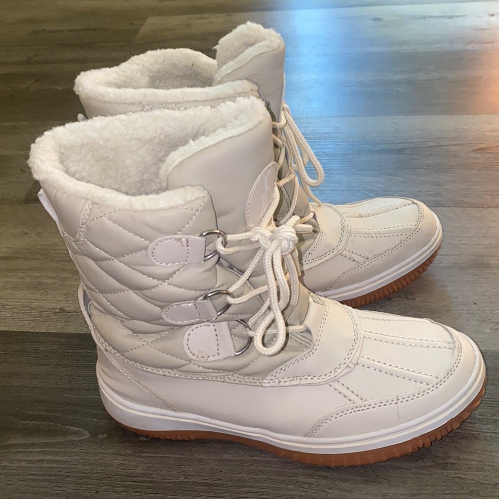 Winter snow boots